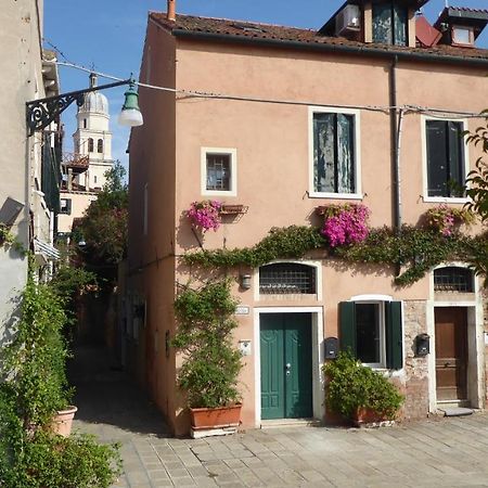 Sestiere Dorsoduro, A Due Passi Da Zattere Apartamento Veneza Exterior foto
