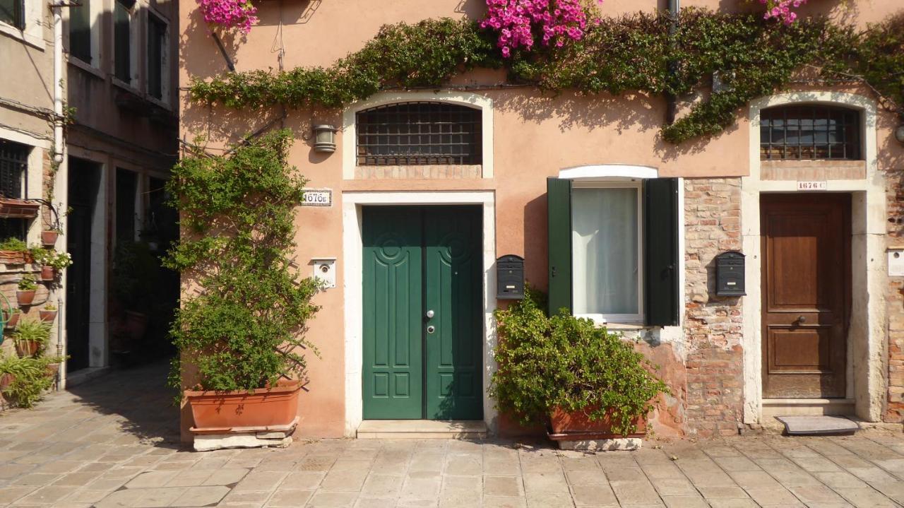 Sestiere Dorsoduro, A Due Passi Da Zattere Apartamento Veneza Exterior foto